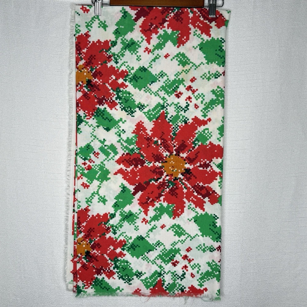 VTG Christmas Poinsettia‎ Floral Novelty Cotton Fabric 57x60 (1.5 Yd) Holiday
